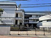 横浜市立本町小学校 徒歩16分。 1210m