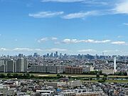 都心らしい高層ビル群と心安らぐ緑が共存した眺望です。都会の喧騒から離れ、日常をアップデートできる居場所です。