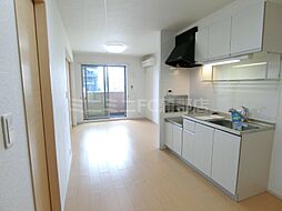 パークサイド・竹浜 105 1階1LDKのリビング/ダイニング