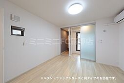 レーヴ 103 1階ワンルームのリビング/ダイニング