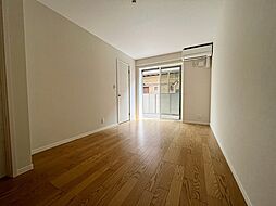 ザ・パークメゾンK.I 102 1階1Kのリビング/ダイニング