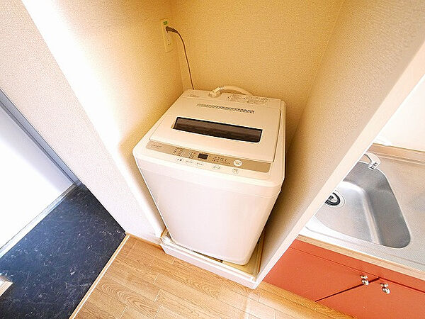 画像12:室内洗濯機置き場がございます