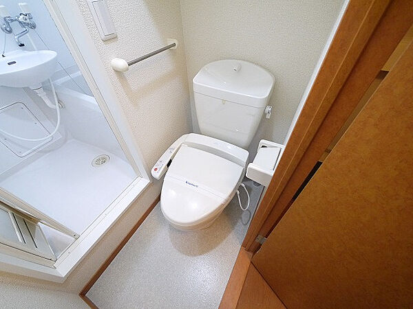 画像13:清潔感のあるトイレです