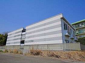 レオパレスリバートップ  ｜ 奈良県生駒市辻町1404-4（賃貸アパート1K・1階・22.35㎡） その1