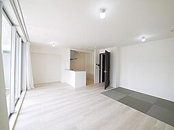 ゆったり過ごせる居間です