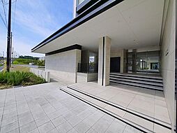 清潔なエントランスです