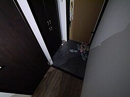 明るい玄関です