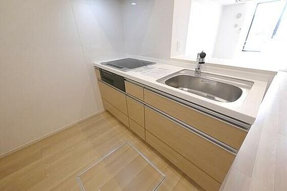 マハロハナII_内装_1