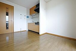 ラフィネ北間 203 2階2DKのリビング/ダイニング