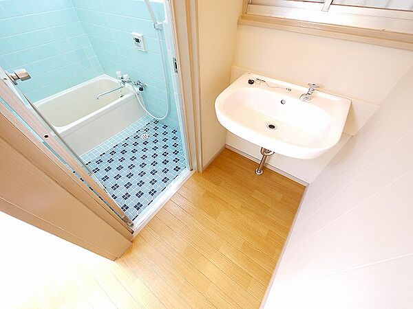 画像20:ゆったりとスペースのある洗面所