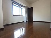 東側洋室6帖