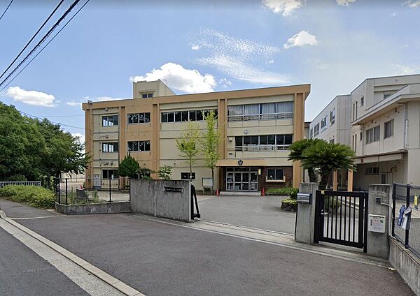画像9:【小学校】和歌山市立三田小学校まで2565ｍ