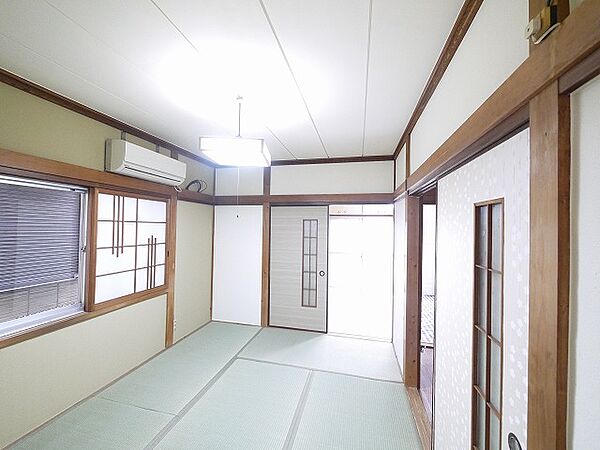 画像26:日本らしい落ち着いた雰囲気の和室です