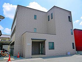 奈良県大和郡山市南郡山町（賃貸マンション1DK・3階・30.08㎡） その1