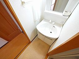 コンパクトで使いやすい洗面所