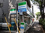 ファミリーマート杉並下高井戸四丁目店 117m