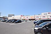 イオンタウン塩釜 徒歩16分。 1270m