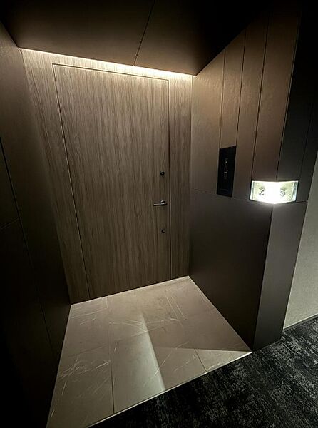 玄関を拡大表示