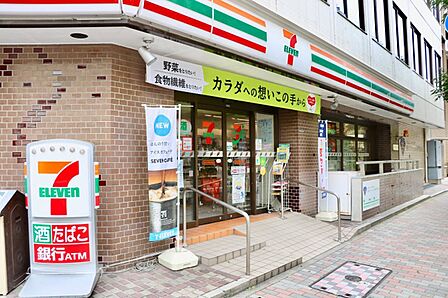 セブンイレブン中央区明石町店 徒歩3分
