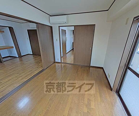 寝室