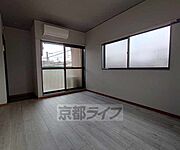ひろびろとした居室です。ゆったりくつろげますね。