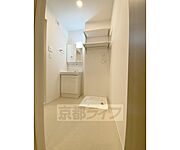 ゆとりある広さの洗面脱衣室です。