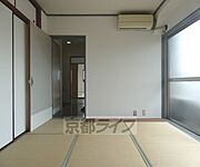 採光ばっちりのお部屋です。