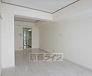 別方向から見た居室です。
