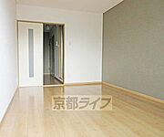 壁紙がオシャレなお部屋です