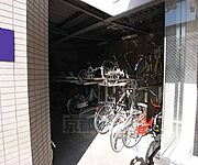 屋根付き駐輪場です。