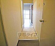 長い廊下です