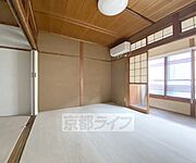 別方向から見た6帖の部屋です。