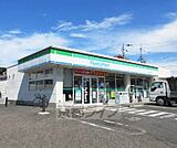 ファミリーマート　大津神領二丁目店まで50m