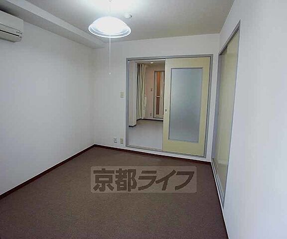 寝室