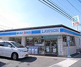 ローソン伏見横大路店まで377m 横大路のローソンです。角地にございます。