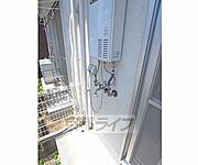 バルコニーに洗濯機置けます。