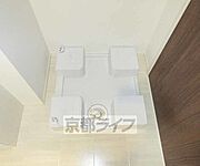室内に洗濯機が置けます