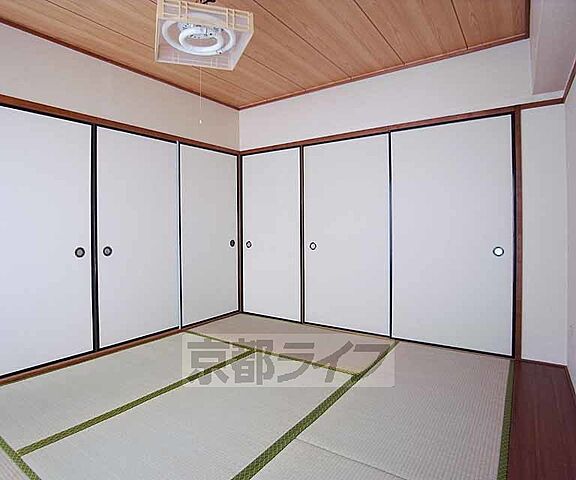 寝室