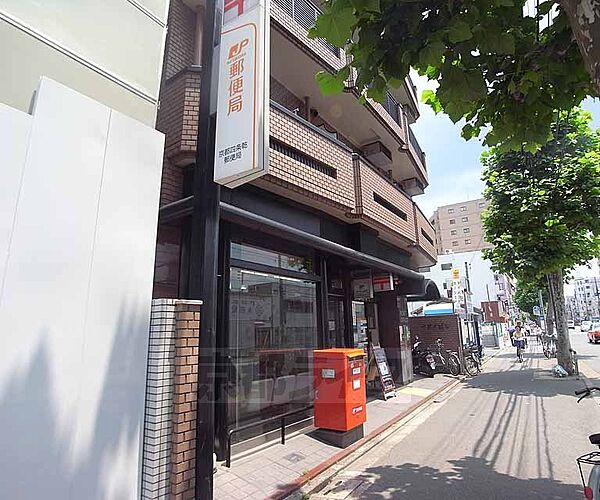 画像24:京都四条乾郵便局まで350m 四条通り沿いの北側にございます