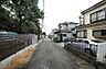 その他：前面道路は平坦で車通りも少なく、お子さまにも安心ですね♪