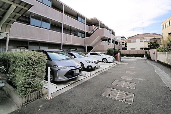 駐車場空有り！...