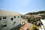 周辺は第1種低層住居専用地域で、閑静な住環境となっております♪