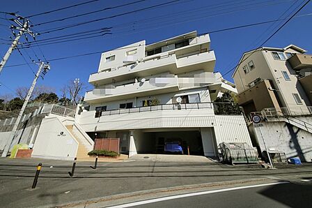 小田急線「生田」駅まで、徒歩18分です♪