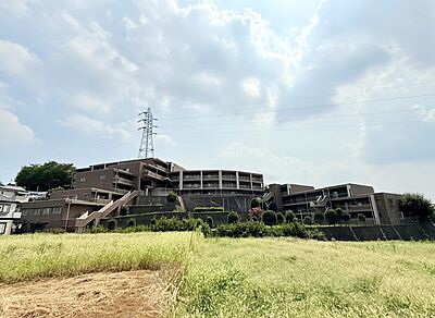 外観：「プレール日吉台」2000年3月築です！　4階部分の西向き♪