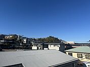 周辺は閑静な住宅地となっております♪