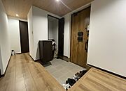 シューズインクローク付きで、靴がたっぷり収納できますね♪