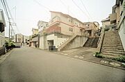 カースペース2台！　道路とフラットですので、車庫入れがしやすいですね♪