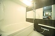 追い焚き機能の有るオートバスで、寛ぎの時間をお過ごしください♪