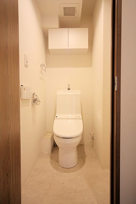温水洗浄機能付きのトイレで、いつも快適に♪