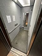 エレベータがございますので、お部屋への移動が安心ですね。